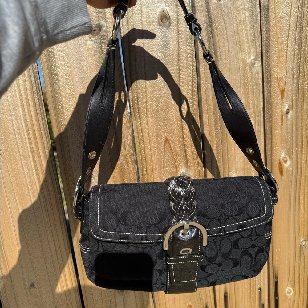 PENDING Black Coach vintage braided soho bag - Picture 1 of 7